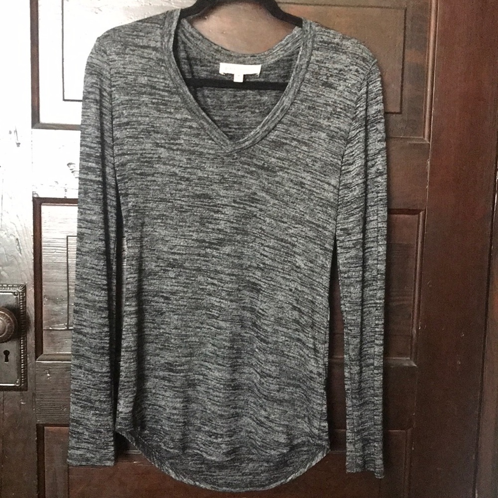 Philosophy black/gray top. Sz M